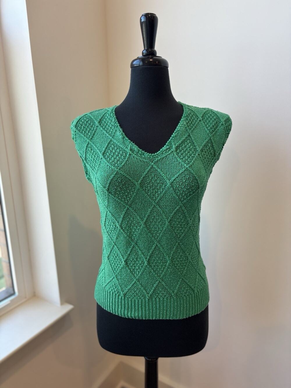 Vintage Rafaella knitted bright green sleeveless v-neck sweater vest one size